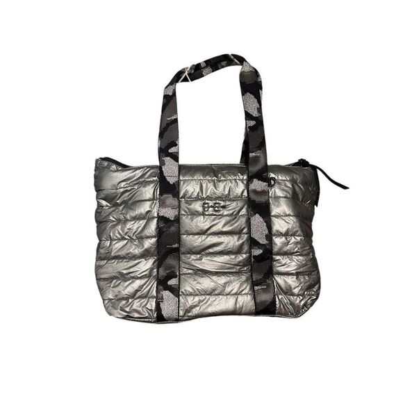 Beautiful Jessica Simpson Womens Portia Metallic Purse Tote Handbags Large grey - Picture 15 of 16